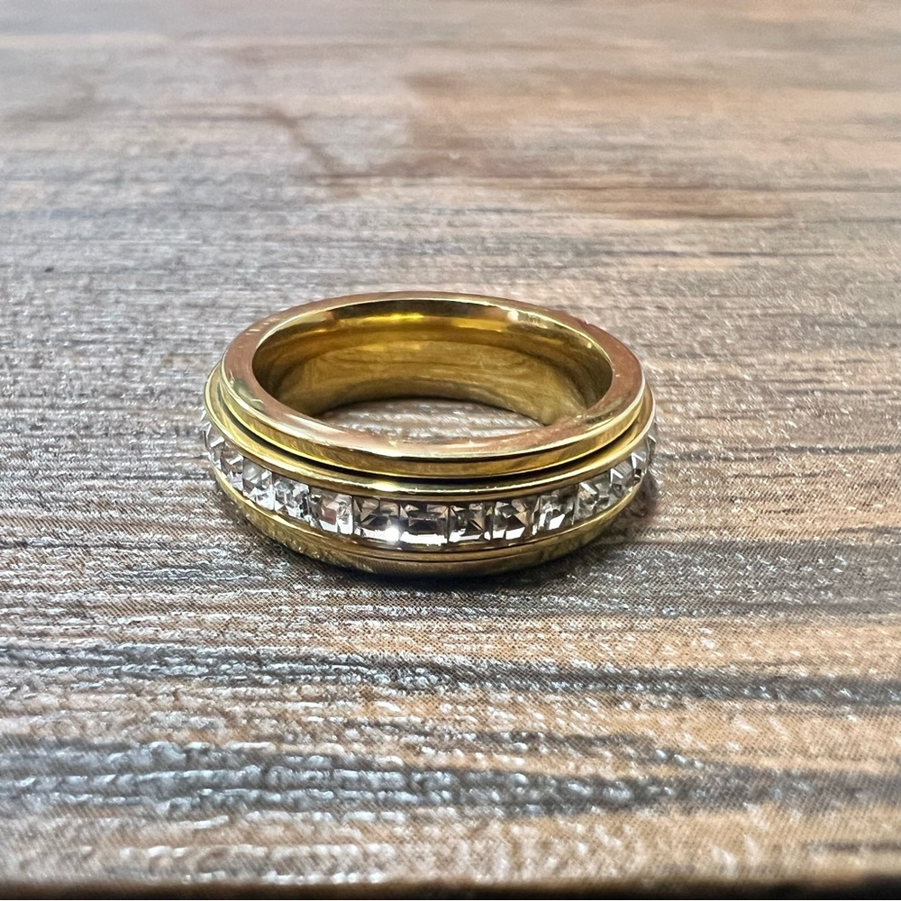 Crystal Statement Spinning Fidget Ring - image 2